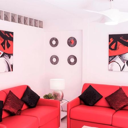 My Sweet Red Apartment Бенидорм Екстериор снимка