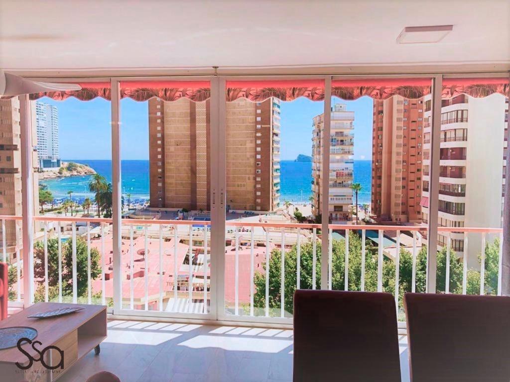 My Sweet Red Apartment Бенидорм Екстериор снимка
